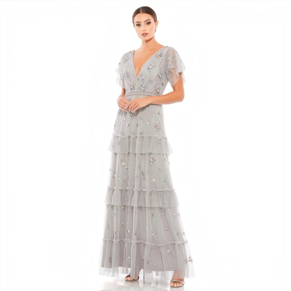 NEW MAC DUGGAL 9068 Platinum Grey
Embellished Tiered Gown Size 6 NWT